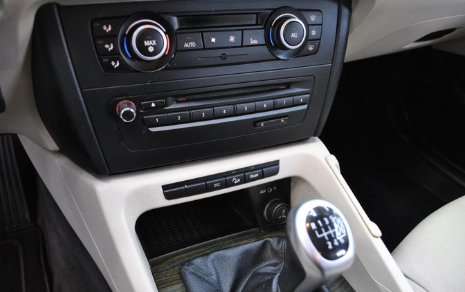 BMW X1 cena 41900 przebieg: 249897, rok produkcji 2010 z Barcin małe 301